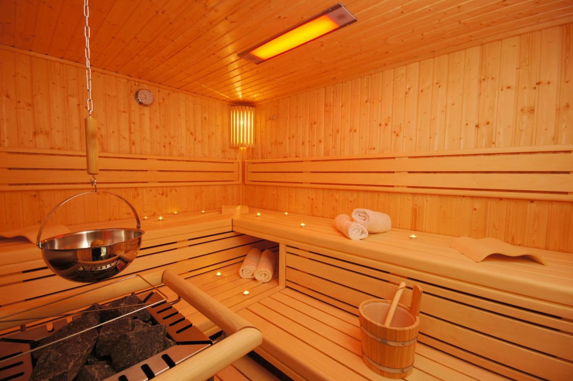 Hofhotel Kraehenberg グレーミッツ エクステリア 写真